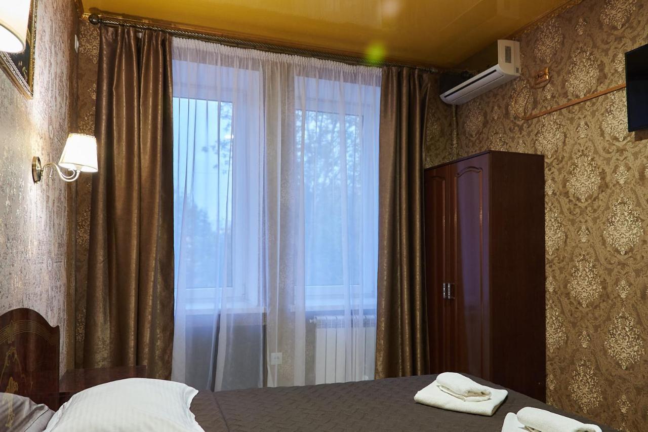 Hotel Royal Πολτάβα Εξωτερικό φωτογραφία