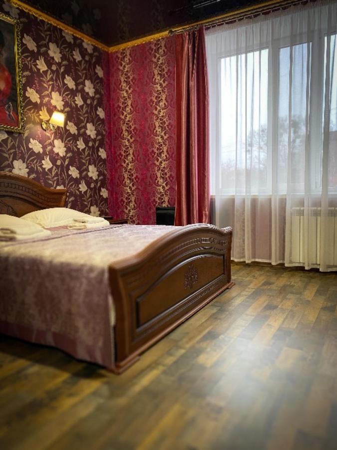 Hotel Royal Πολτάβα Εξωτερικό φωτογραφία
